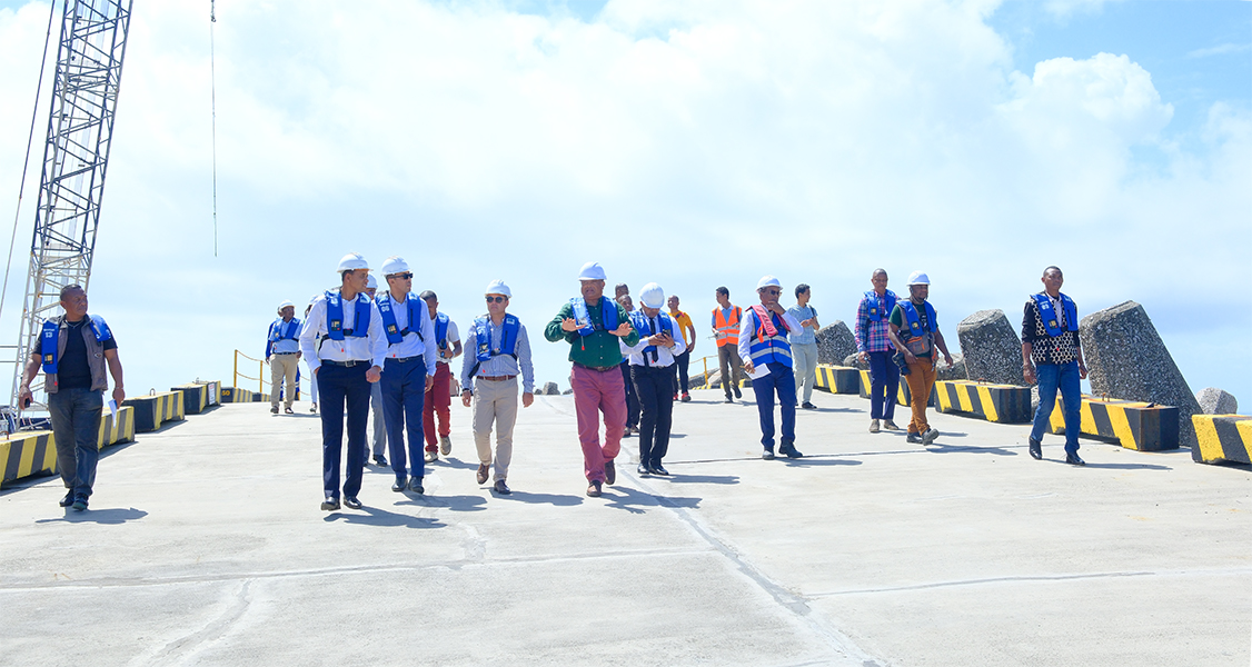 Le Ministre de l'Industrialisation et du Commerce était en visite au port de Toamasina