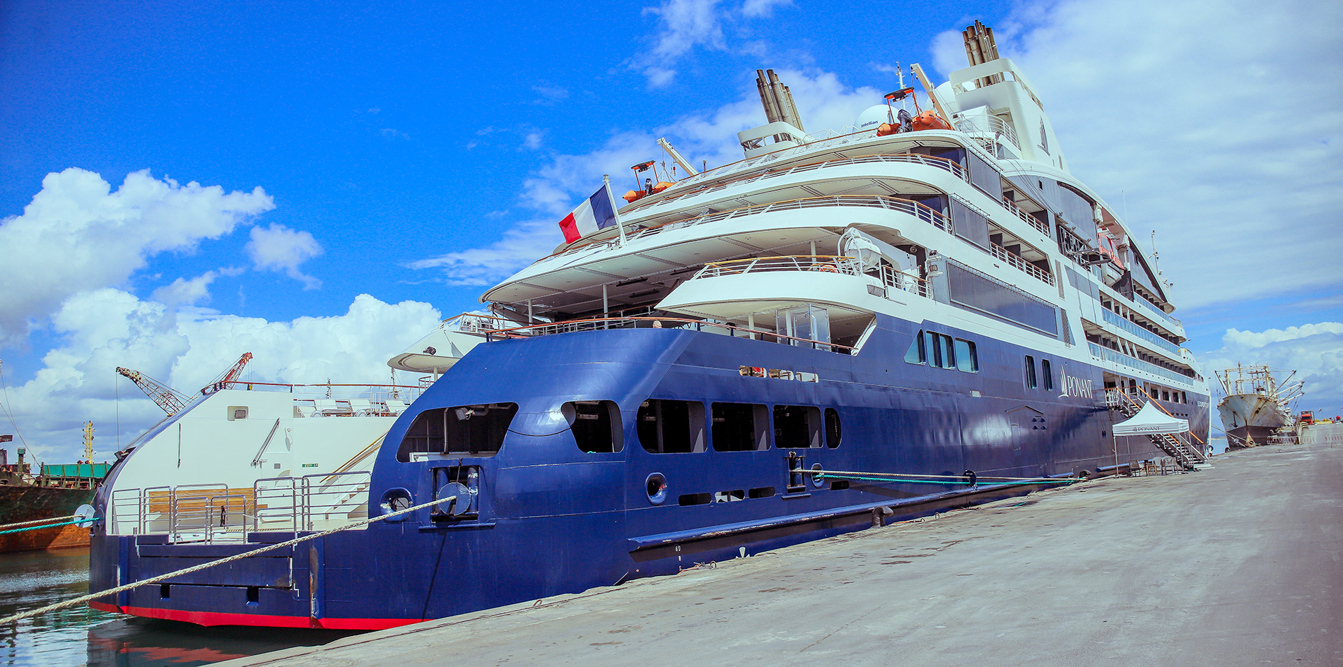 Les 126 passagers du bateau de croisière DUMONT D'URVILLE débarquent au Port de Toamasina 