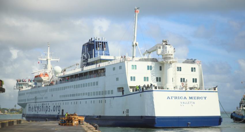 Le navire-hôpital AFRICA MERCY quitte le Port de Toamasina